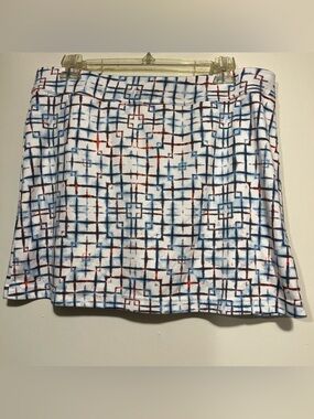 PGA Tour White Geometric Print Skort with Blue and Red Accents